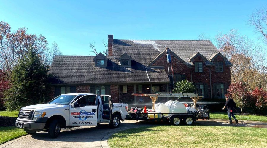 louisvilles-roof-soft-wash-2